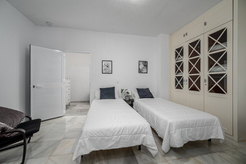 BZPAAP6939_167502_800_V0_1E61