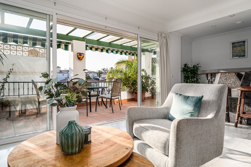 BZPAAP6939_167507_800_V0_34AC