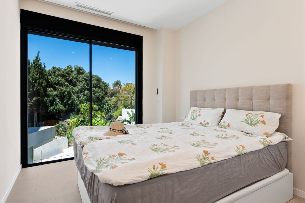 7980e48d732b6fc85c14b43b94d2aa54