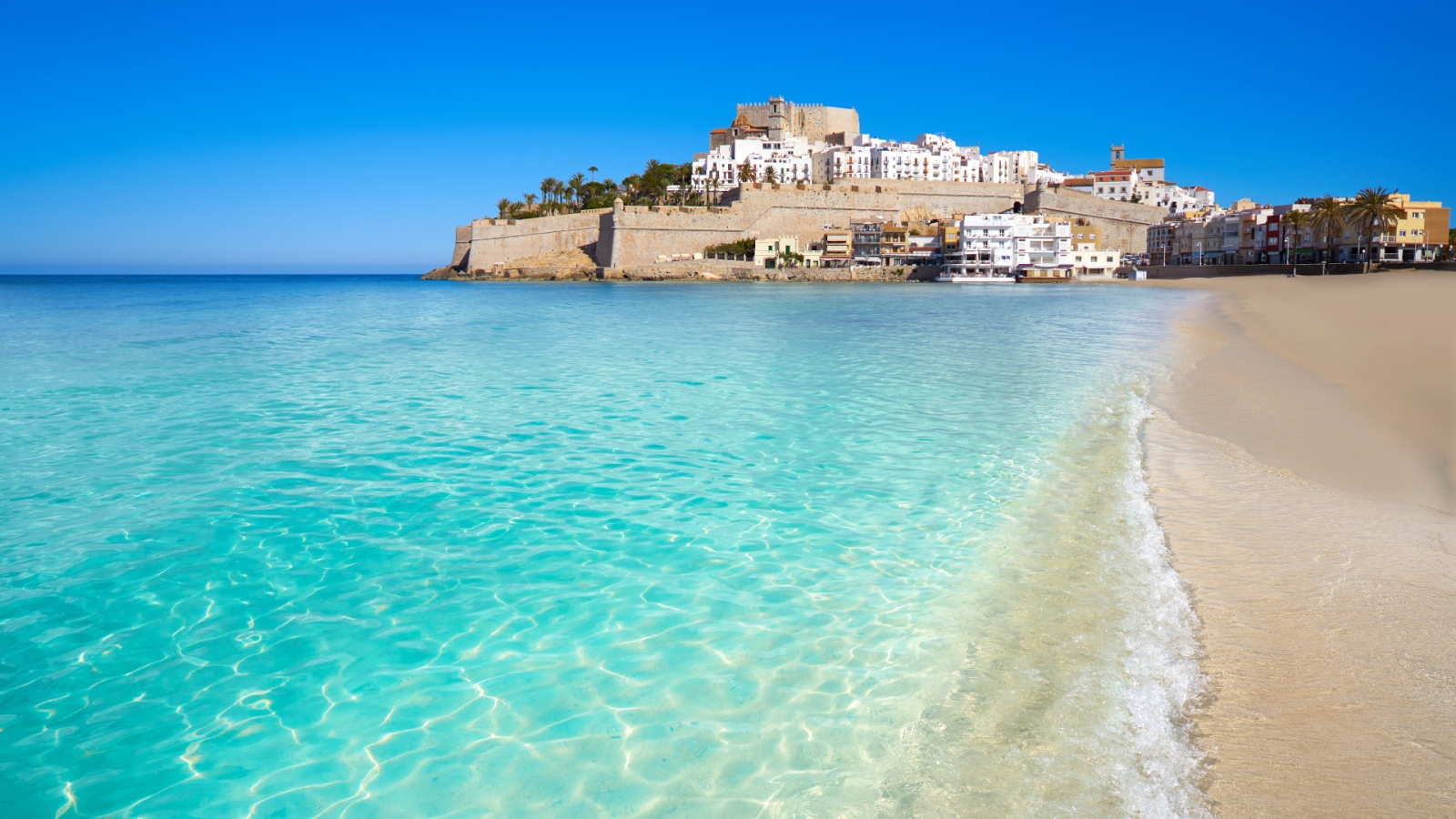 shutterstock 1269239449 - Peñiscola