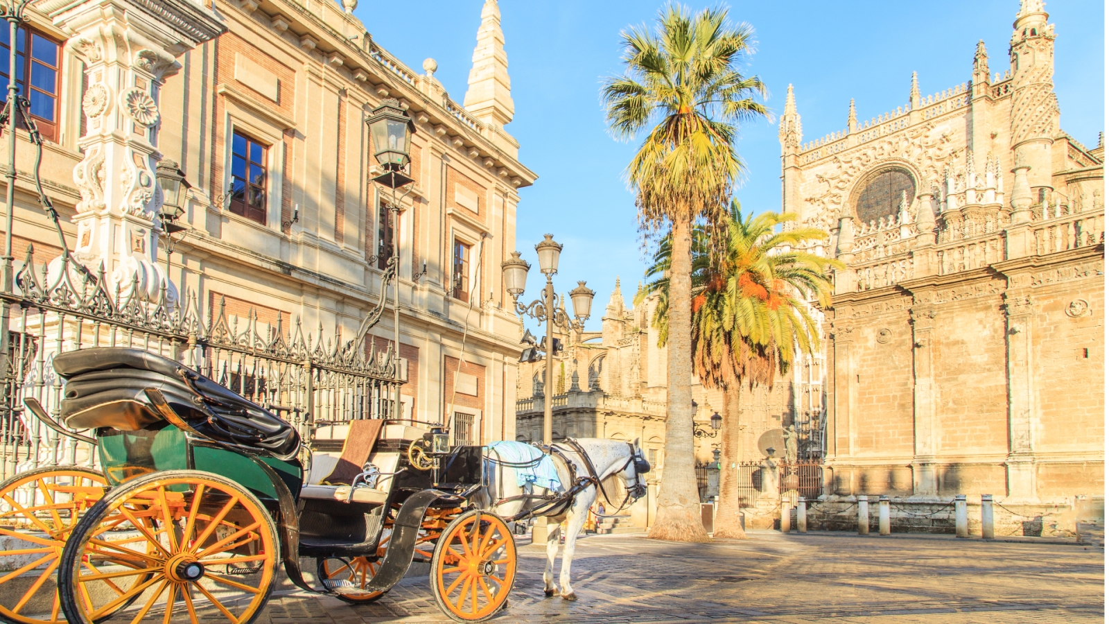 shutterstock 243732748 - Sevilla