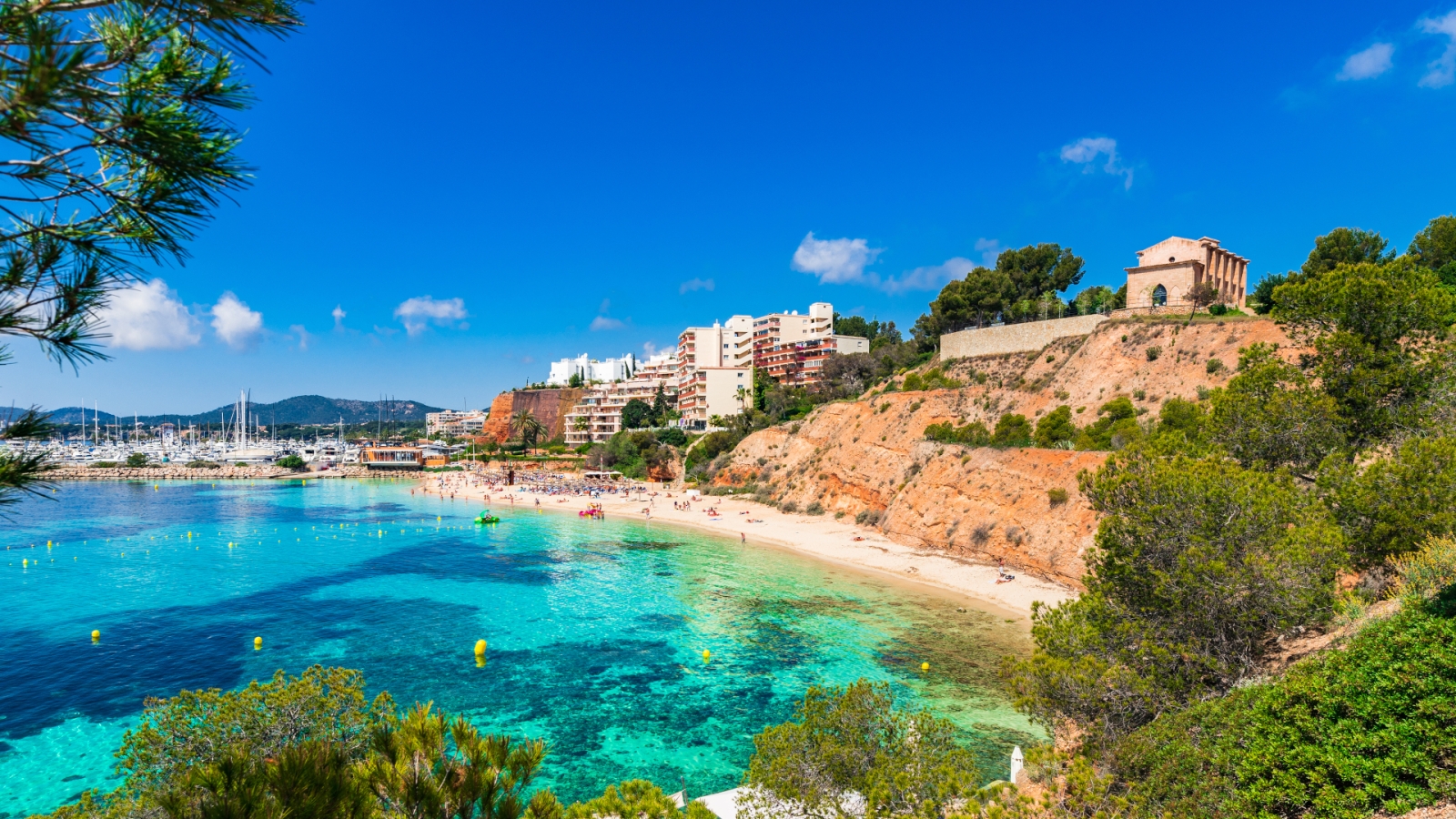 shutterstock 641371846 - Cala Bendinat