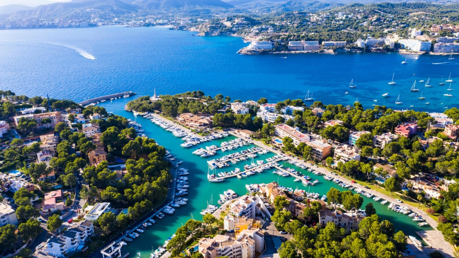 shutterstock 1860658369 - Santa Ponsa, Mallorca