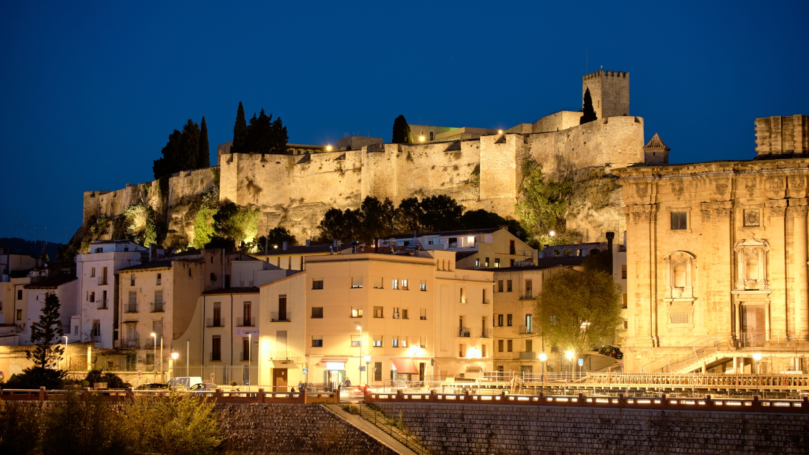 shutterstock 1943191381 - Tortosa