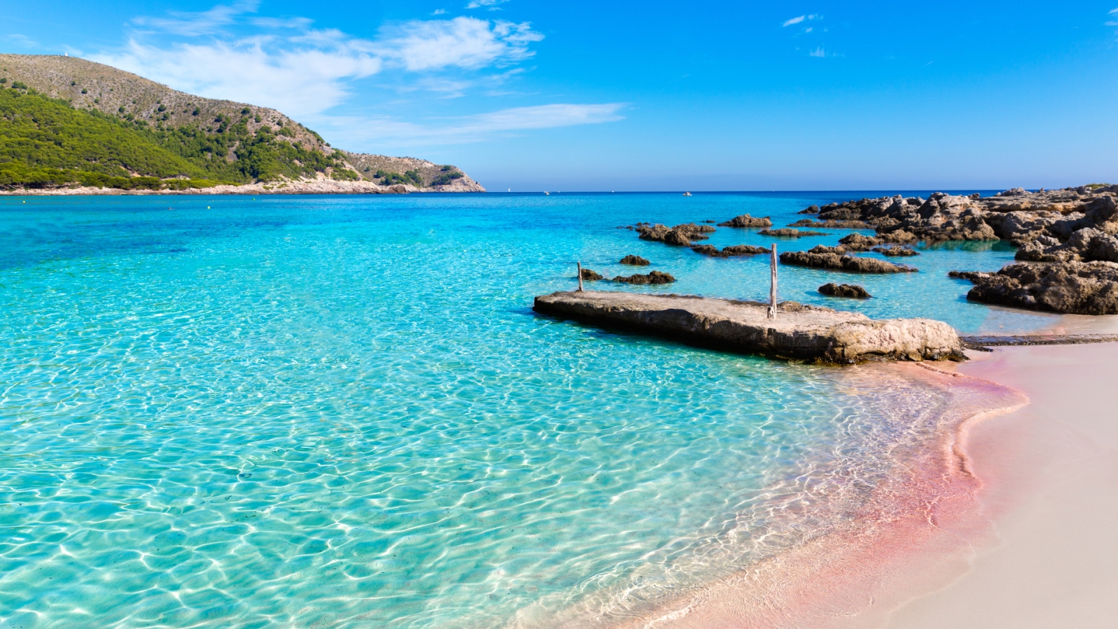 shutterstock 263998331 - Cala Agulla en Capdepera