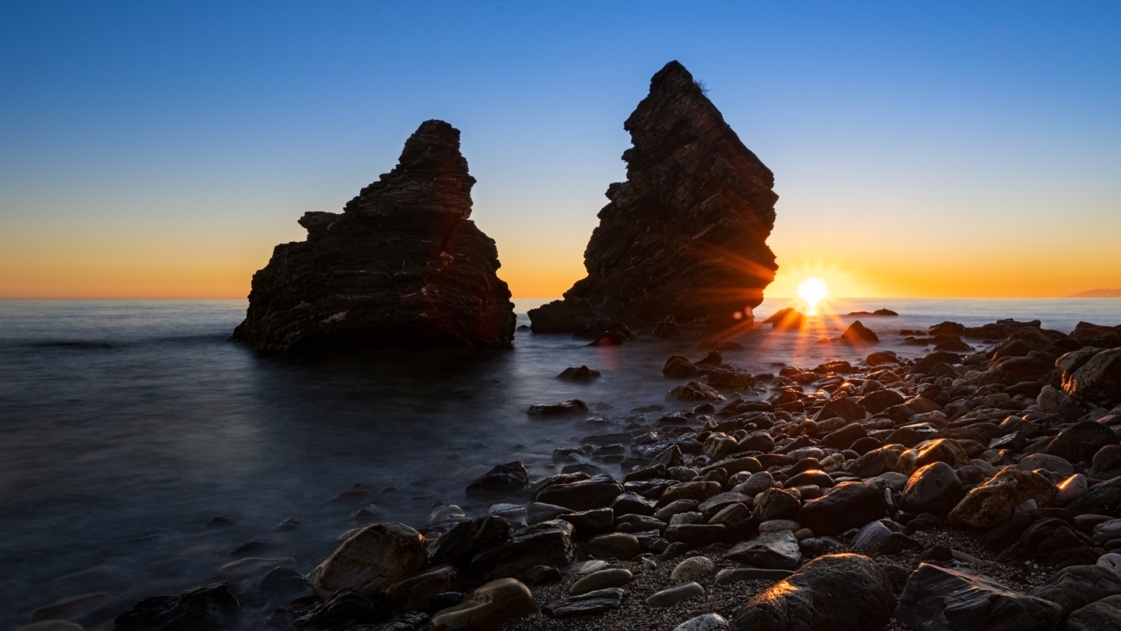 shutterstock 2112695690 - Maro