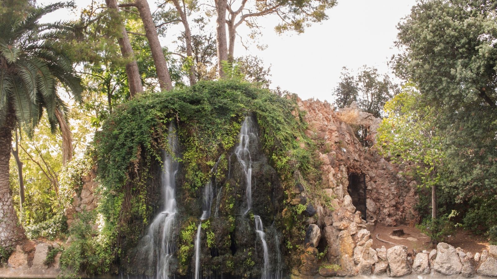 shutterstock 2127621575