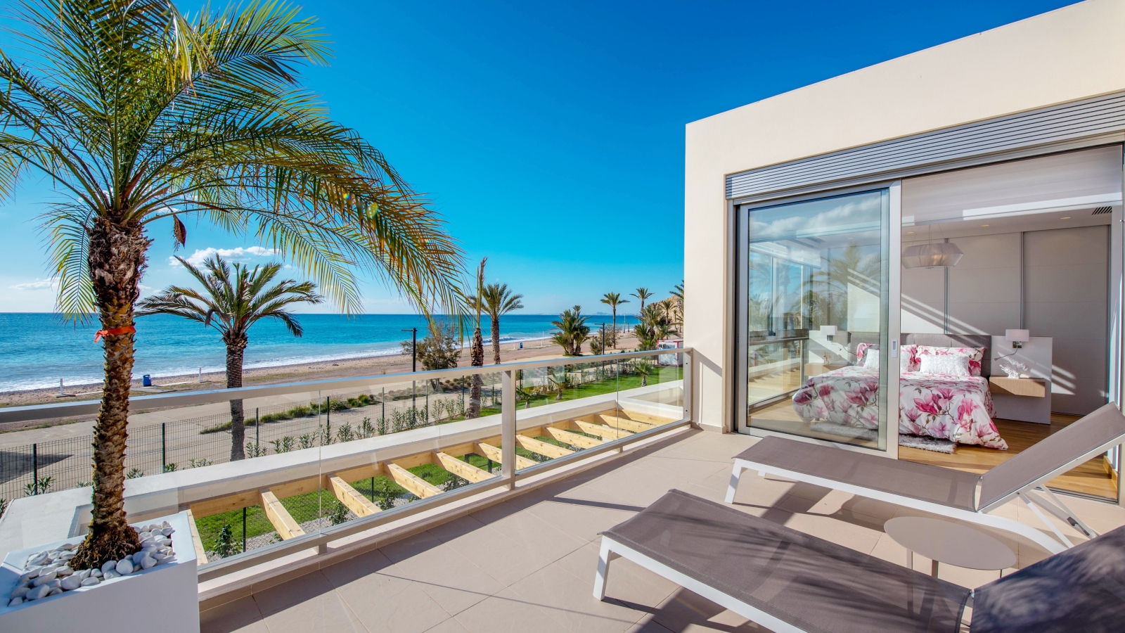B12_La_Vila_Paradis_Terrace_Townhouse