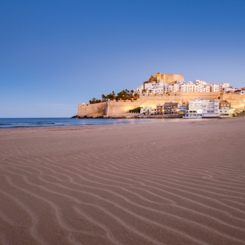 shutterstock 1884047125 - Peñíscola