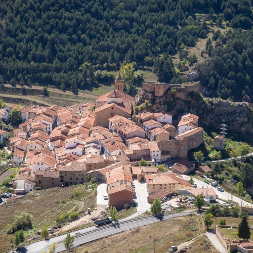 shutterstock 1407757337 - Linares de Mora