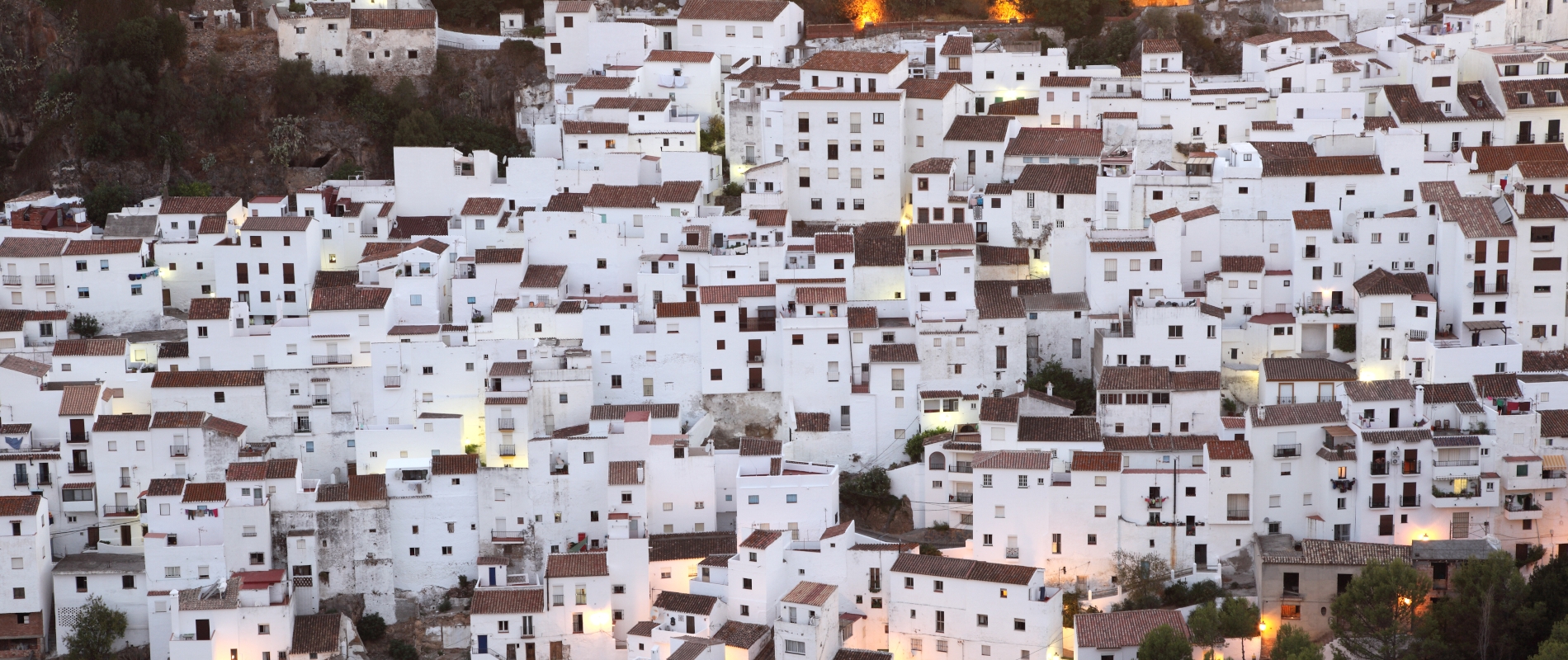 shutterstock 111247328 - Casares