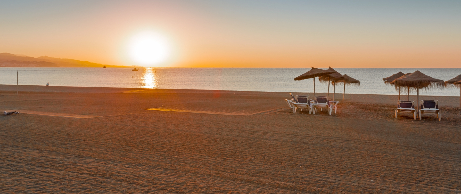 shutterstock 1691460001 - Torre del Mar