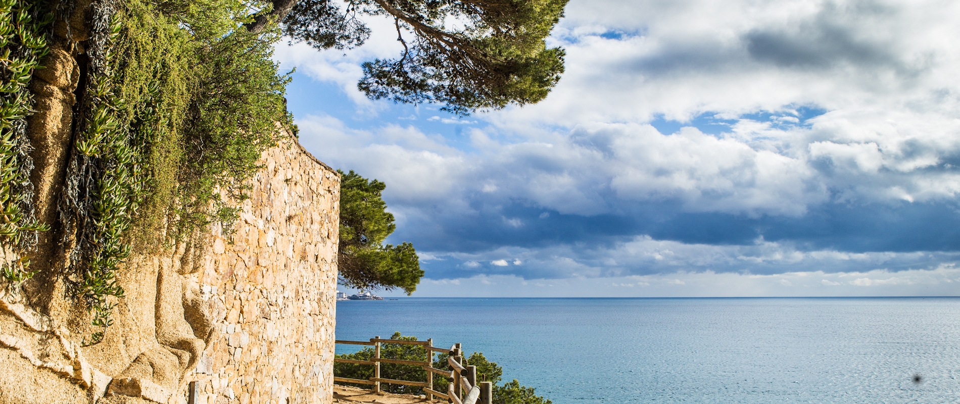 shutterstock 246257902 Calonge